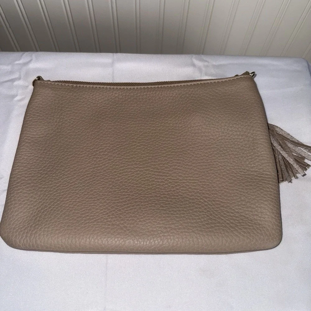 Gigi New York Taupe Tan Pebbled Leather Tassel Clutch Zip Top Pouch Gold